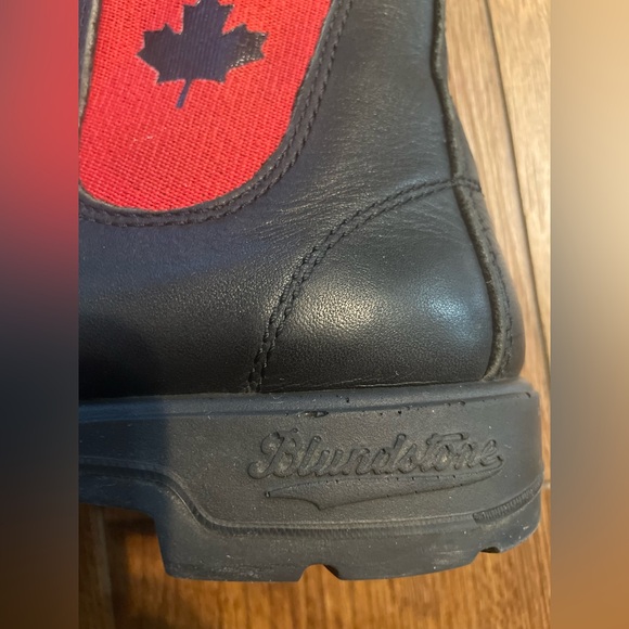 Blundstone 1474 Classic Eh Leather with RedCanada Maple Leaf Chelsea Boot - Picture 4 of 10